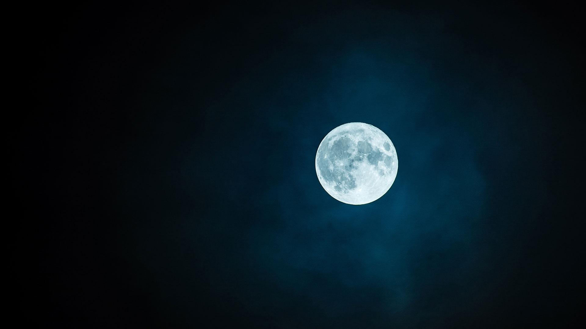 The moon The moon